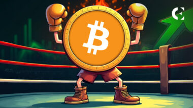 On-chain data analysis showing long-term holders accumulating 160,000 Bitcoin (BTC) in August 2025.